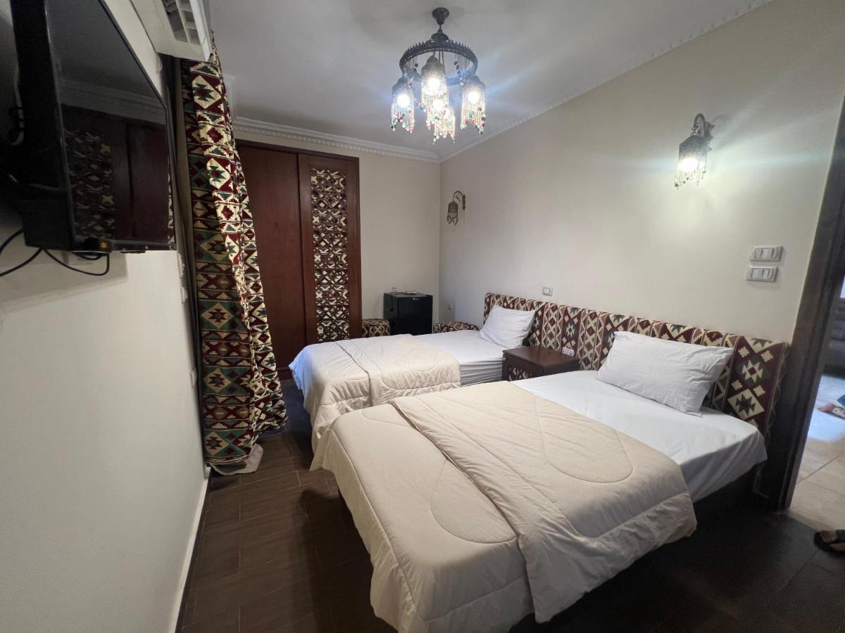 Bedouin Pyramids View Hotel Kafret el-Gabal Eksteriør billede
