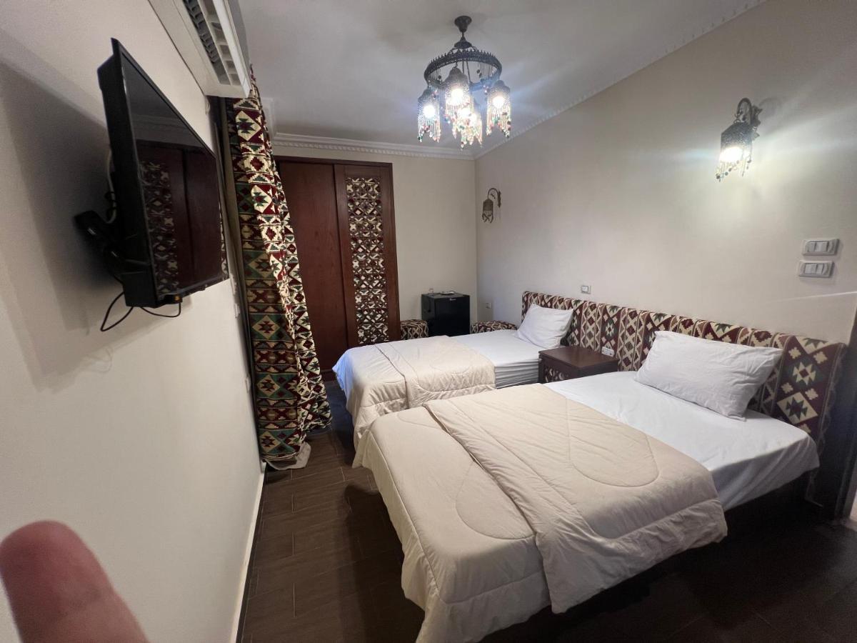 Bedouin Pyramids View Hotel Kafret el-Gabal Eksteriør billede
